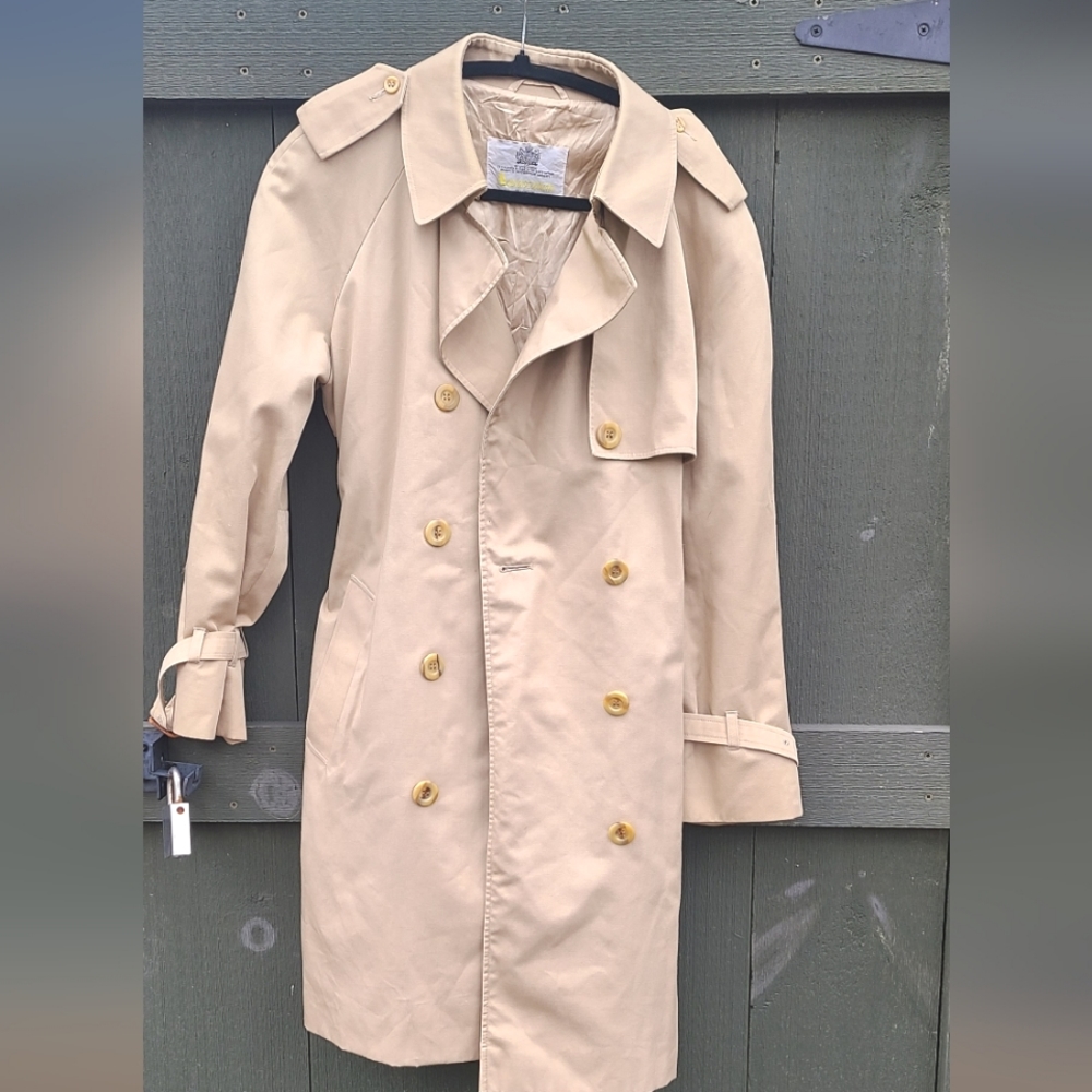 Vintage Aquascutum Trench freshly drycleaned - Picture 8 of 15